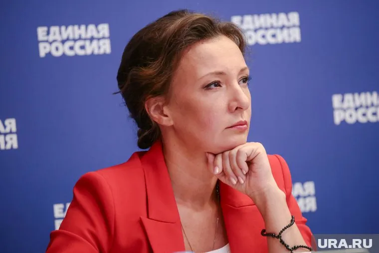 Анна Кузнецова избавилась от дополнительной нагрузки в качестве секретаря Генсовета ЕР
Фото: Роман Наумов © URA.RU