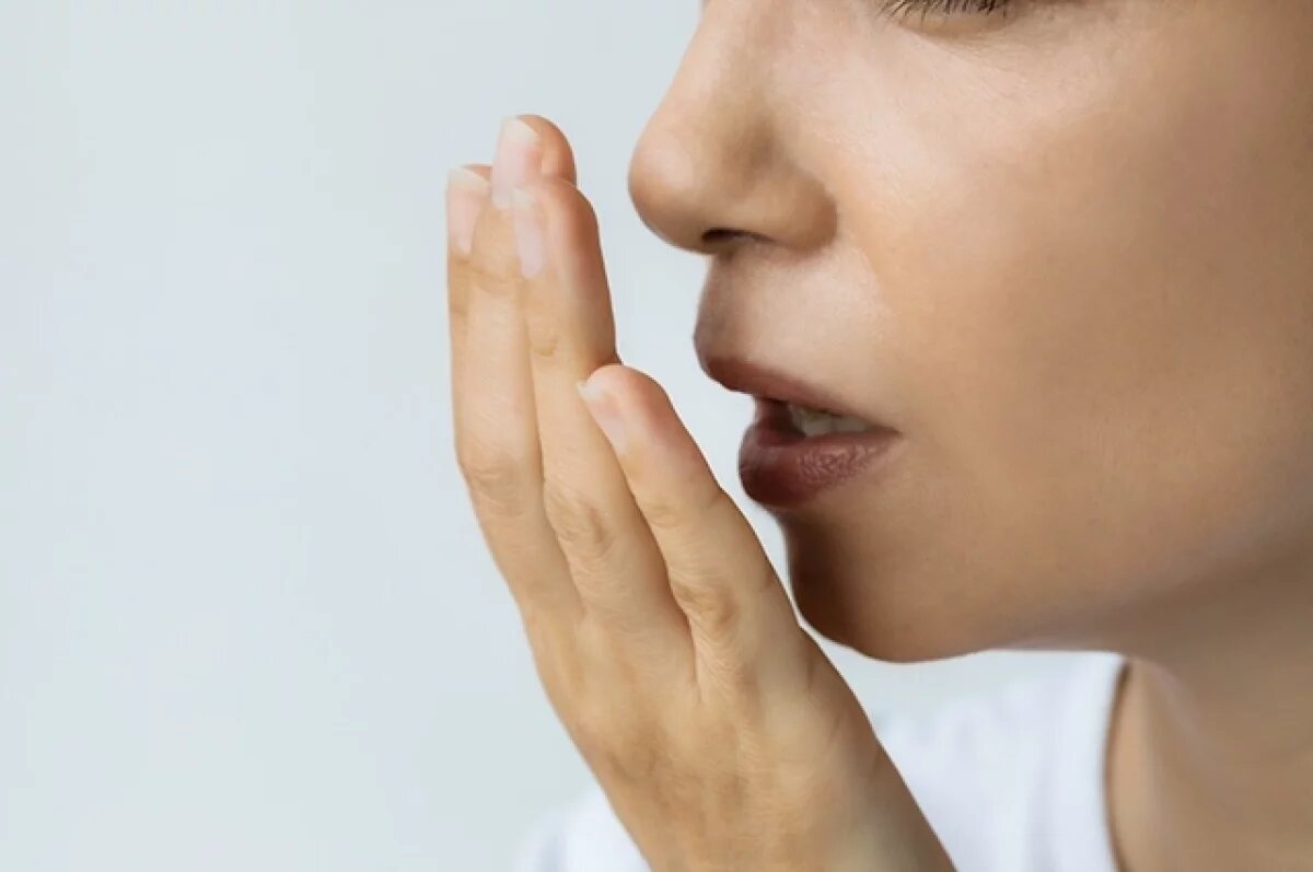    Врач Шмелева: неприятный запах изо рта может быть вызван проблемами с ЖКТ