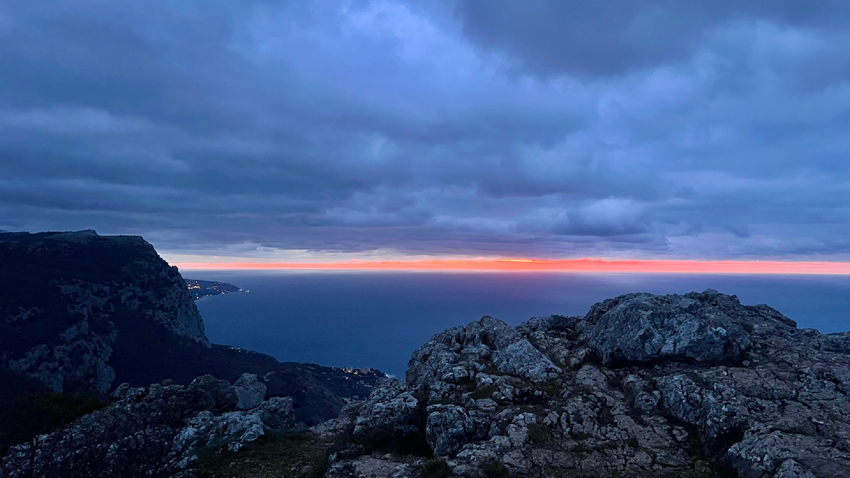 Рассвет над Черным морем