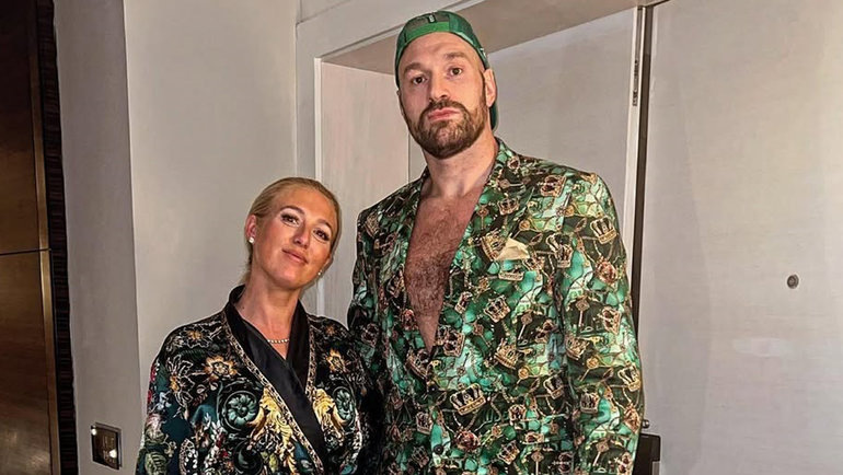    Тайсон Фьюри с женой Пэрис. соцсети