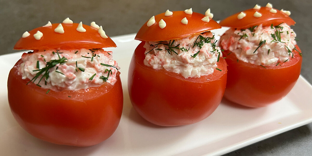 Всегда готовлю для гостей на новогодний стол: закуска из помидоров за 5 минут
