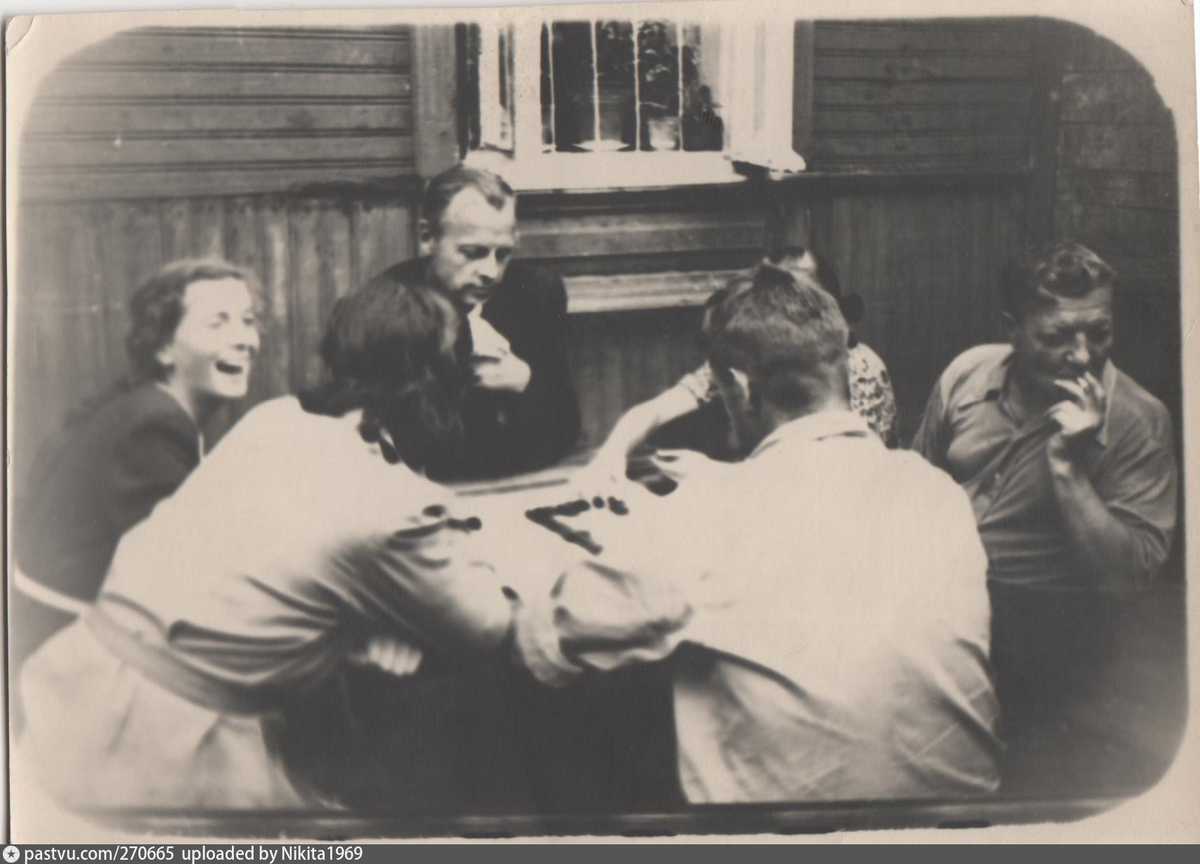 Двор дома №10 по улице Палиха
1955
– 1960 г. Источник https://pastvu.com/p/270665.