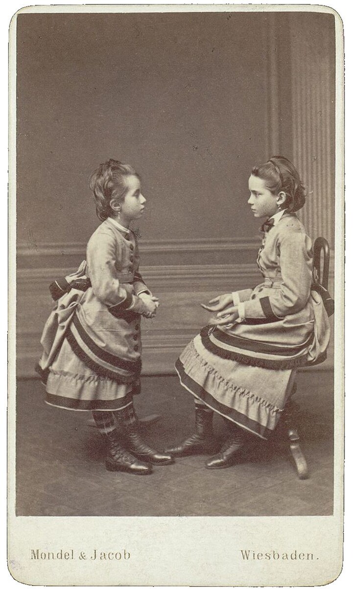 Княжна Зинаида Юсупова с сестрой Татьяной