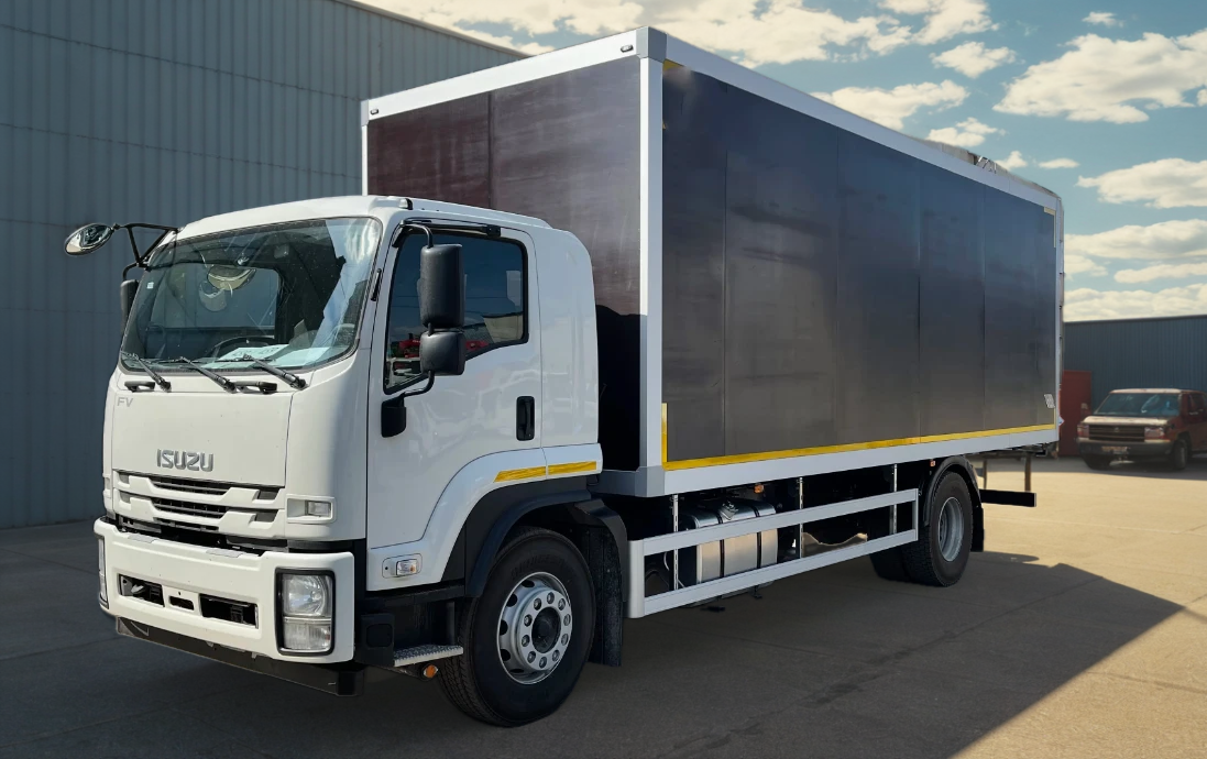 Изотермические фургоны ISUZU