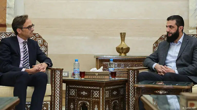 Cегодня его стараются подать в светском, не в полевой форме под знаменами террористических группировок.