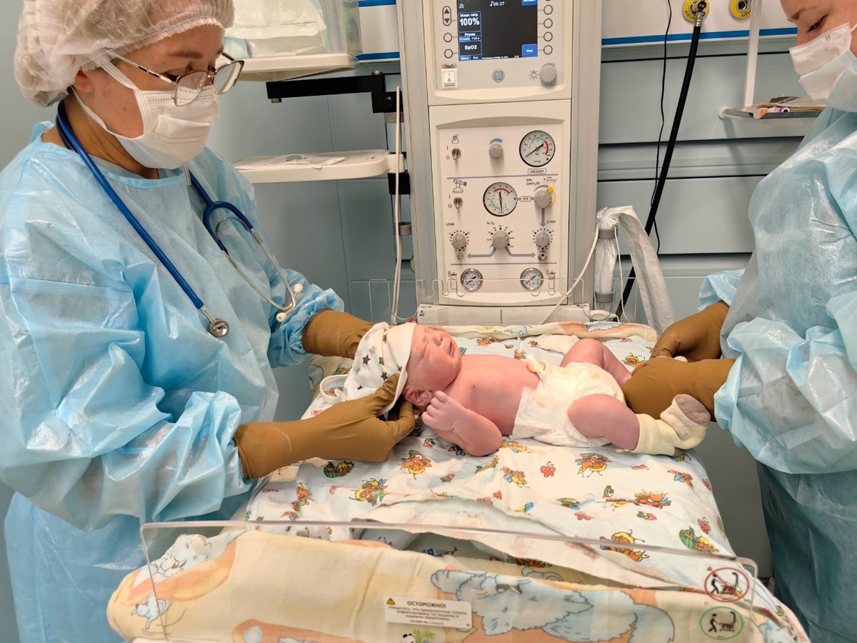    Лидируют мальчики: с начала года в Центре охраны материнства и детства в Сургуте родилось более 7 000 малышей