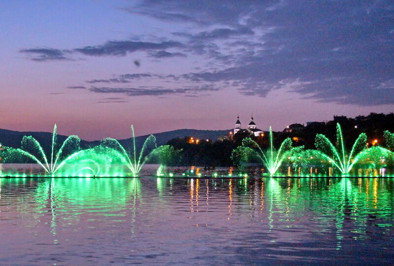 Озеро Абрау-Дюрсо. Фото dmitriy.livejournal.com.