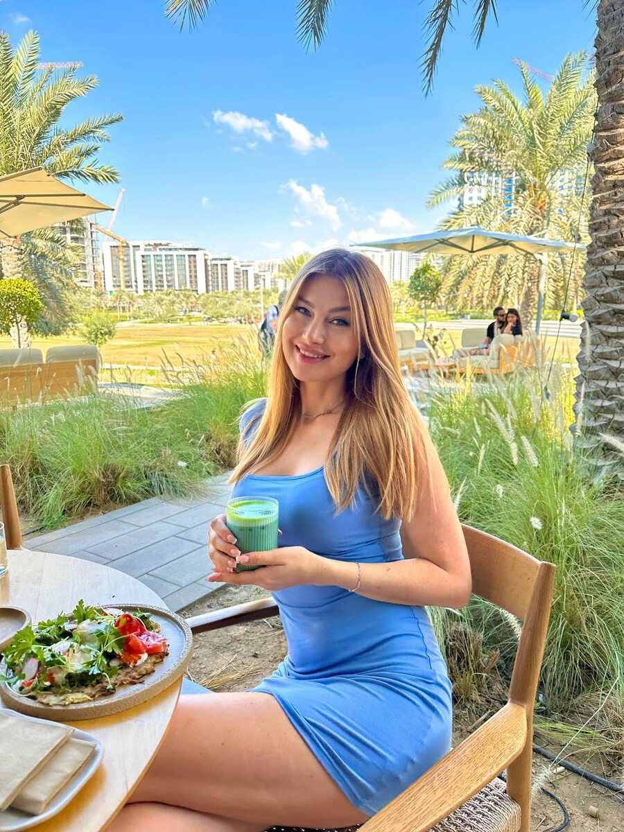 Девочки, давайте честно:
Если нет кайфа от жизни, все сферы потухшие и ощущение «белки в колесе».

Если нет магнетизма, нет близости.
Если энергия угасла, теряются и желания, и возможности.

И знаешь, что связывает все эти точки? Вторая чакра — сексуальная, она же твой источник энергии и материальных благ.

Сексуальная энергия — это не только про отношения и страсть. 

Это корень твоего магнетизма, притягательности и способности привлекать деньги. Именно туда нужно направить внимание, если:
 • 💔 Тебе кажется, что в отношениях не хватает яркости.
 • 💸 Деньги будто обходят стороной, даже если ты стараешься.
 • 🕊 Ты теряешь связь с жизнью, кайф ушёл, а усталость накапливается.

Многие мечутся по «высоким чакрам», качают интуицию, делают часовые практики и уходят по вибрациям куда-то на уровень Бога😅, но без крепкой базы — энергии Кундалини— ни деньги, ни отношения не придут. Материю надо качать, иначе фундамент разваливается.

🔥 Что даст наш марафон КУНДАЛИНИ:
 • Ты вернёшь кайф от жизни и чувство внутренней силы.
 • Мужчины начнут замечать, а ты почувствуешь себя магнетичной.
 • Деньги и возможности потекут в твою жизнь через твою раскрытую энергию.
Мы пробудим сексуальную энергию, которая спит, и направим её туда, где она действительно нужна.

💌 Как вступить?
По ссылке оплачивай: https://alexaonik.com/telegram

Стоимость всего 1490₽, но то, что ты получишь, перевернёт твою реальность.
Давай качнём твою энергию и сделаем 2025 год ярким, богатым и кайфовым! Ты заслуживаешь это. ✨