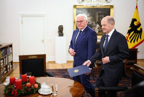    Франк-Вальтер Штайнмайер и Олаф Шольц (слева направо)