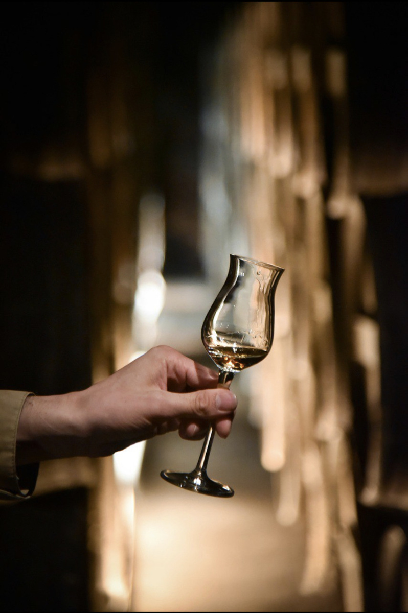 Снифтер - он же дегустационный бокал. 