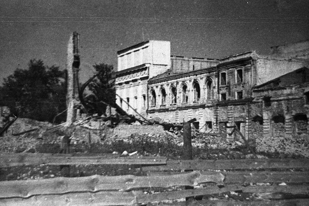 разрушенный Калинин (архивное фото)