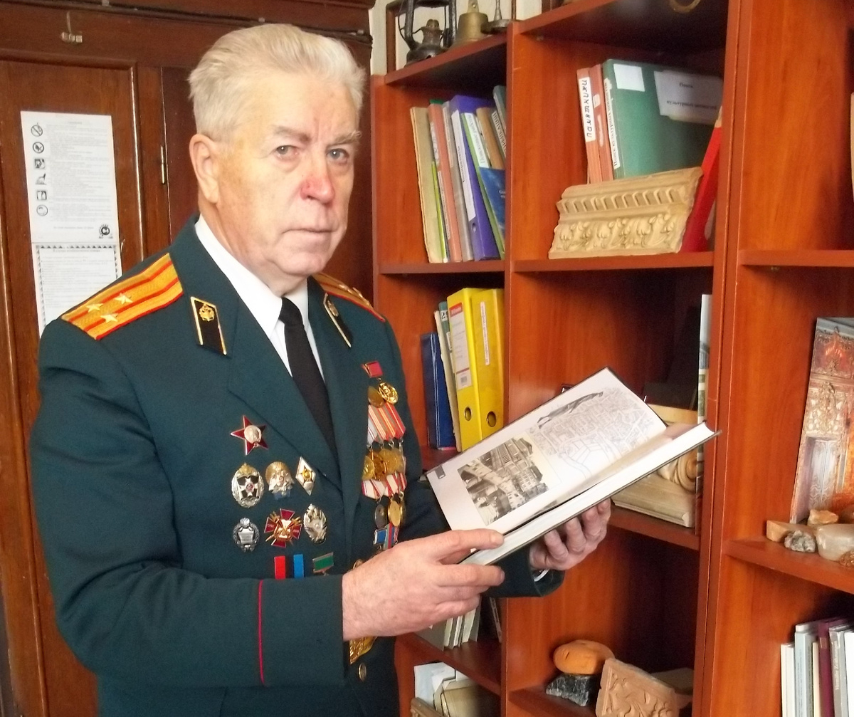 Кабинет Авенира Овсянова был и архивом, и музеем, и библиотекой
