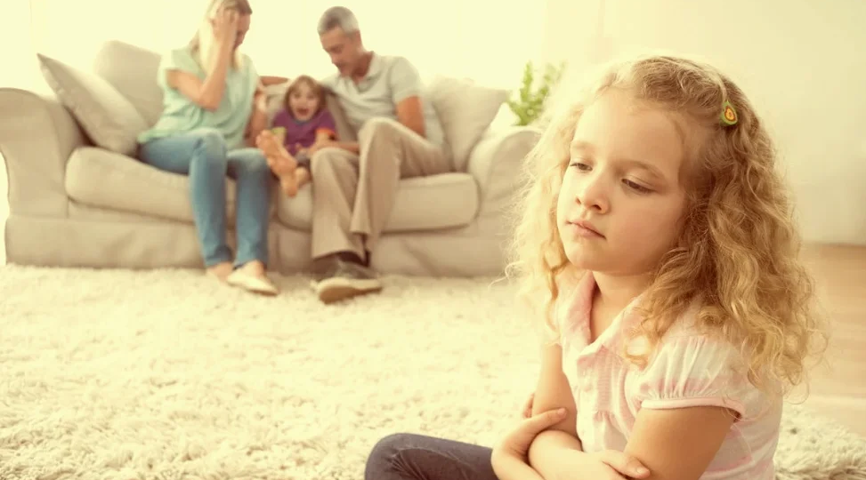 Насильно мил не будешь: нелюбимые дети. Стоит ли заслуживать любовь родителей?