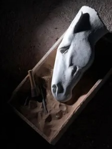  На создание скульптуры у Ника уходит до 8 месяцев, в зависимости от ее размера.