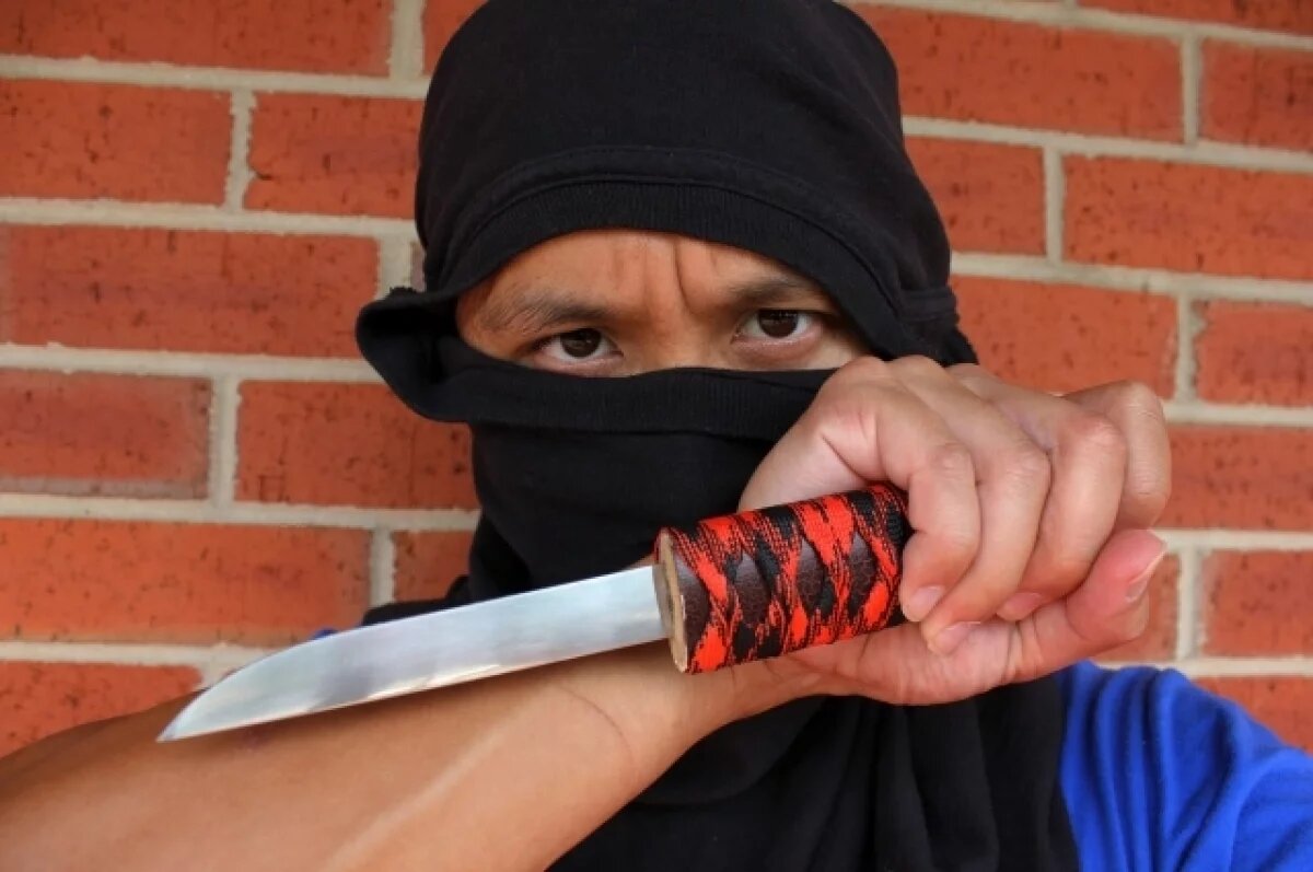    В Ростовской области полицейские задержали маньяка с ножом