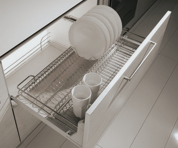 Сушка для посуды в нижнем ящике. Фото с просторов интернета