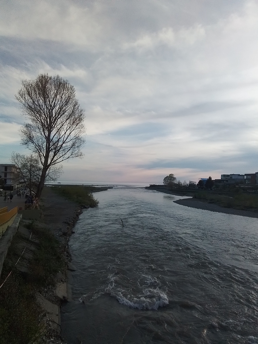 Мзымта впадает в море