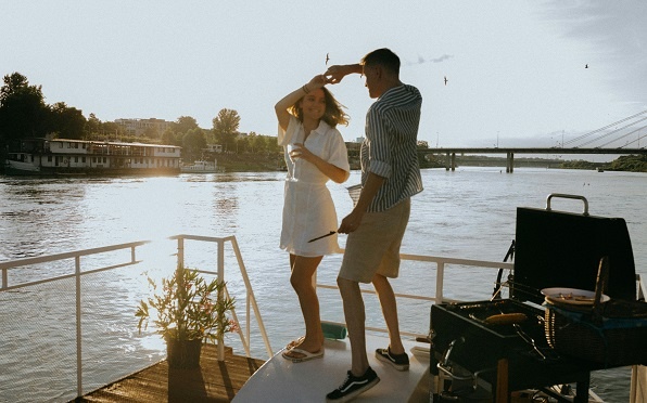 Фотограф: KoolShooters  : https://www.pexels.com/ru-ru/photo/9756282/