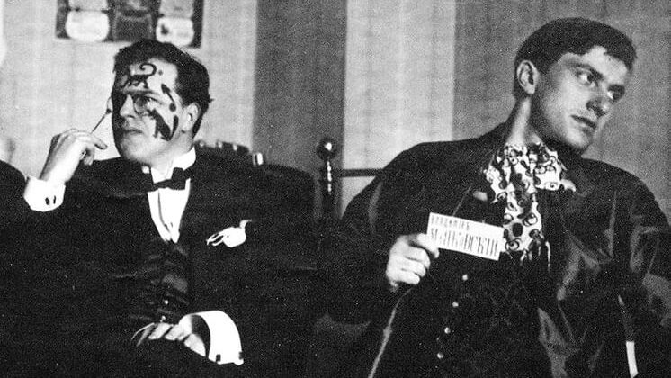    Давид Бурлюк и Владимир Маяковский. Фото из открытых источников