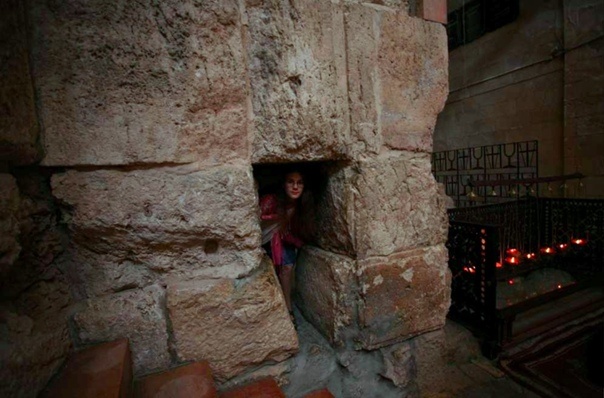 «Игольное ухо» в архитектурном комплексе Александровского подворья в Иерусалиме