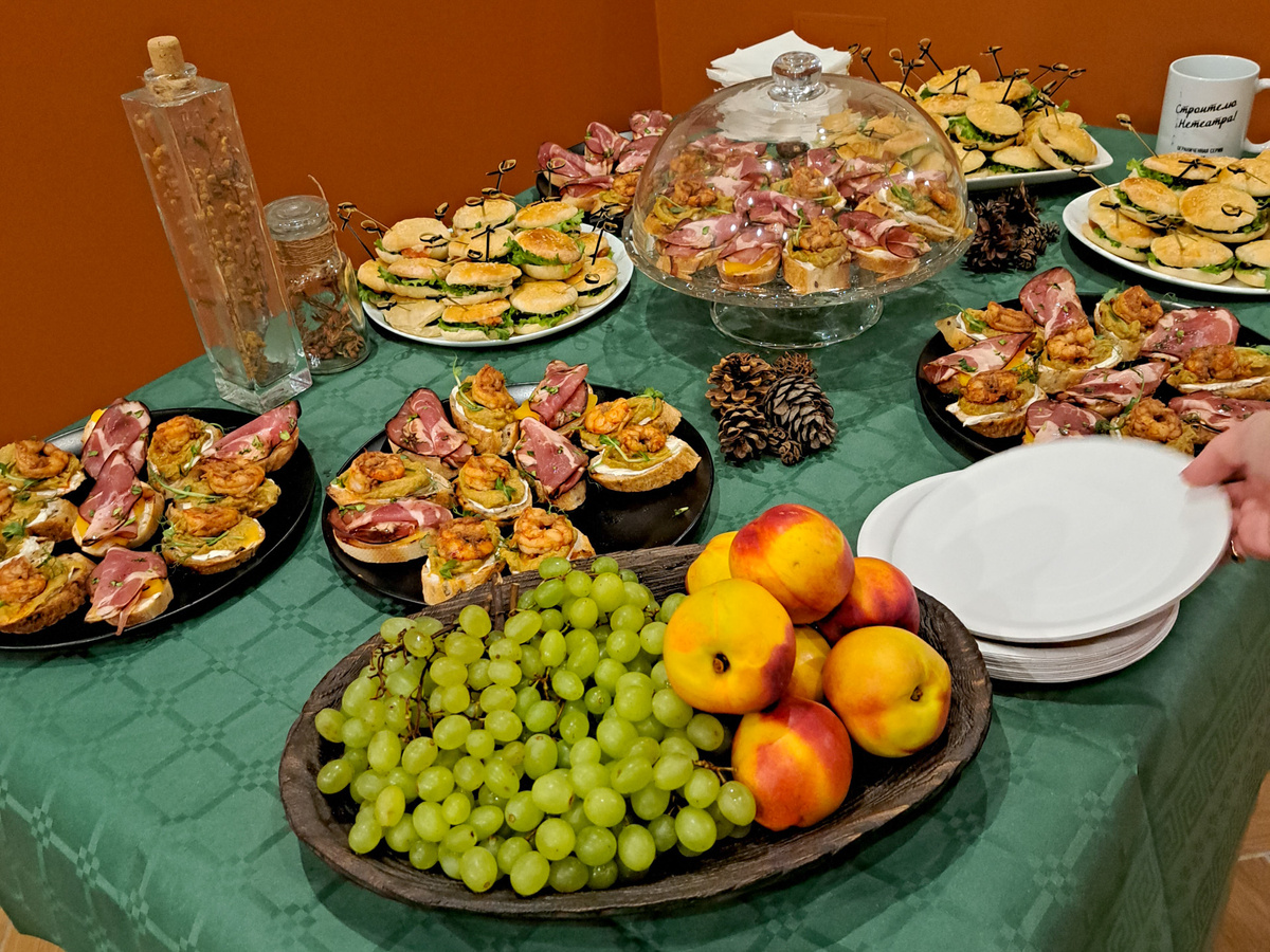 На праздничные блюда жители Югры, Ямала и Тюменской области потратят в среднем 11 тысяч рублей.  Фото: ФедералПресс / Вера Романескул