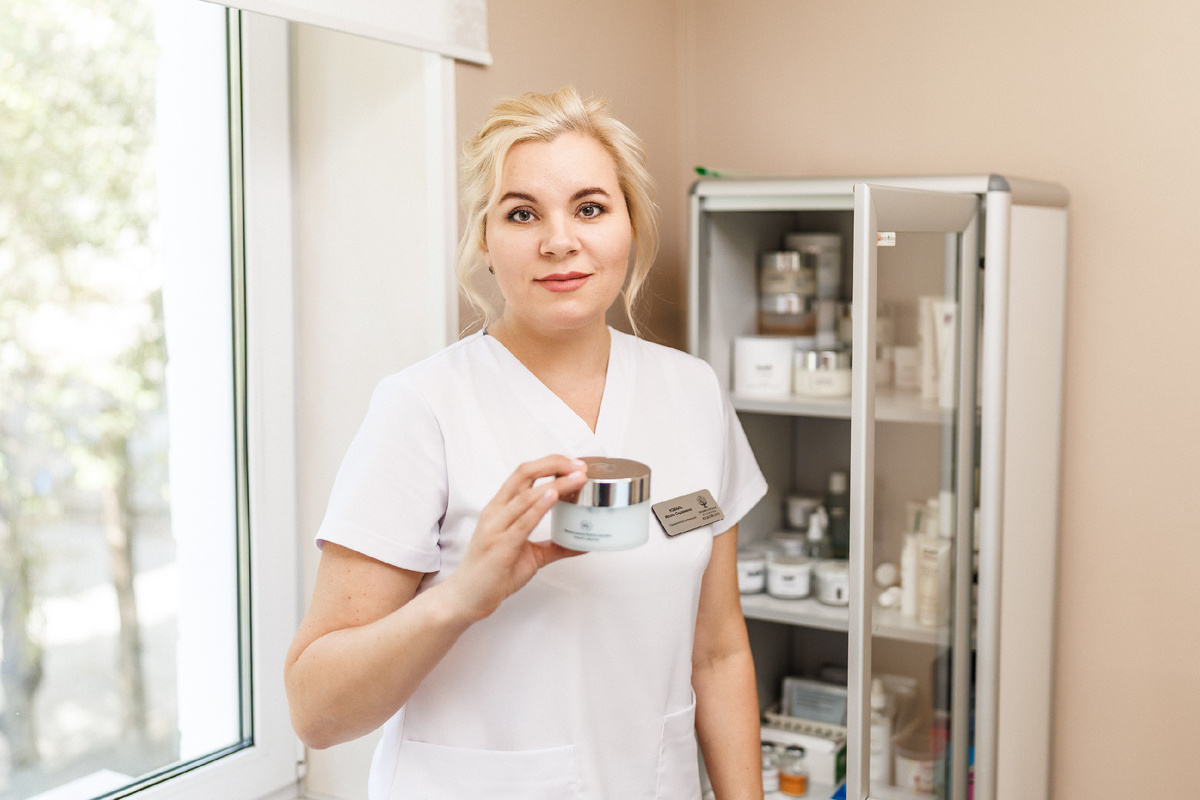 Фото.  Ирина Сергеевна Коваль, медицинская сестра по косметологии Профессорской клиники Юцковски