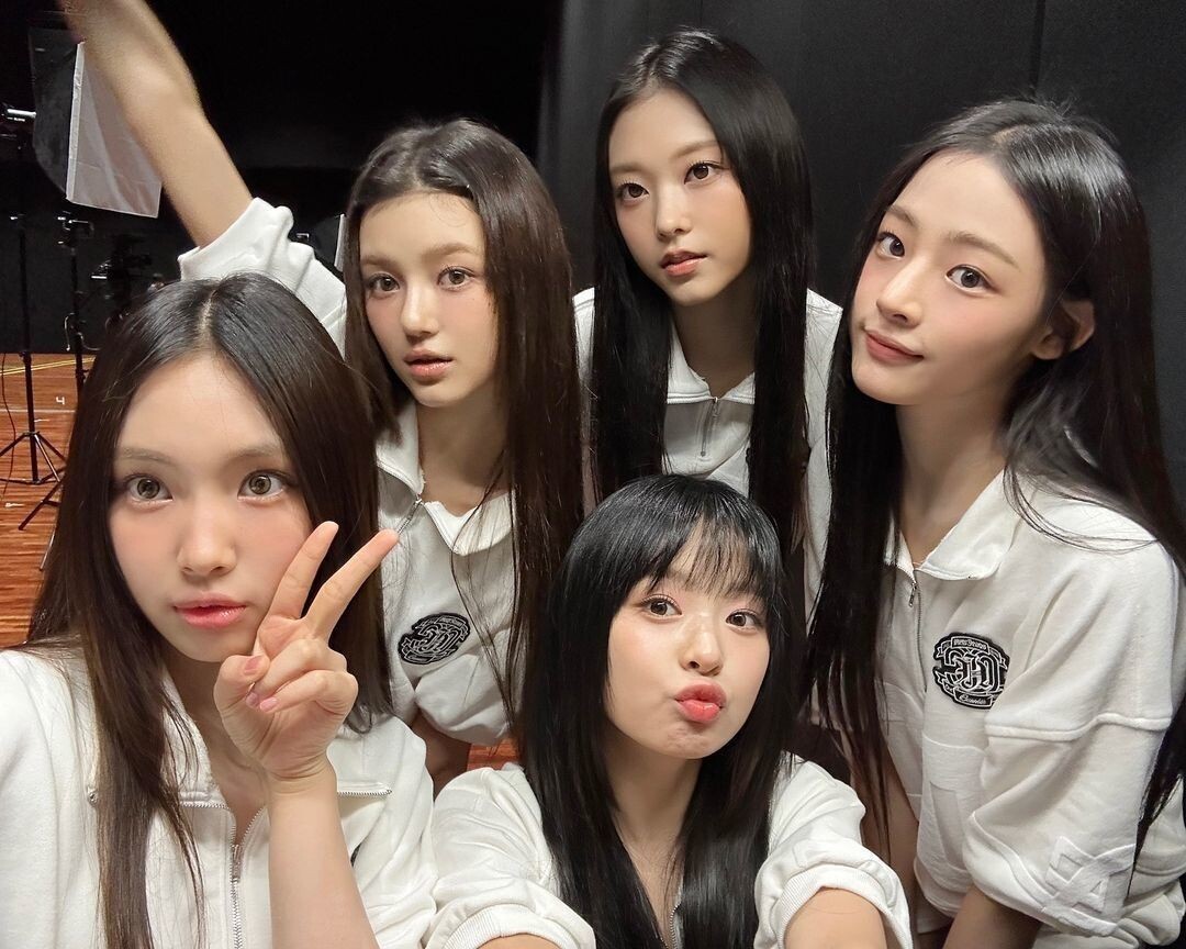   NewJeans / Официальный SNS группы NewJeans 
Мин Хи Джин, бывший глава ADOR / News1