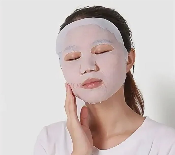 Кстати, именно Китай приучил меня пользоваться такими масками на все лицо, там это просто обязательная штука для красоток