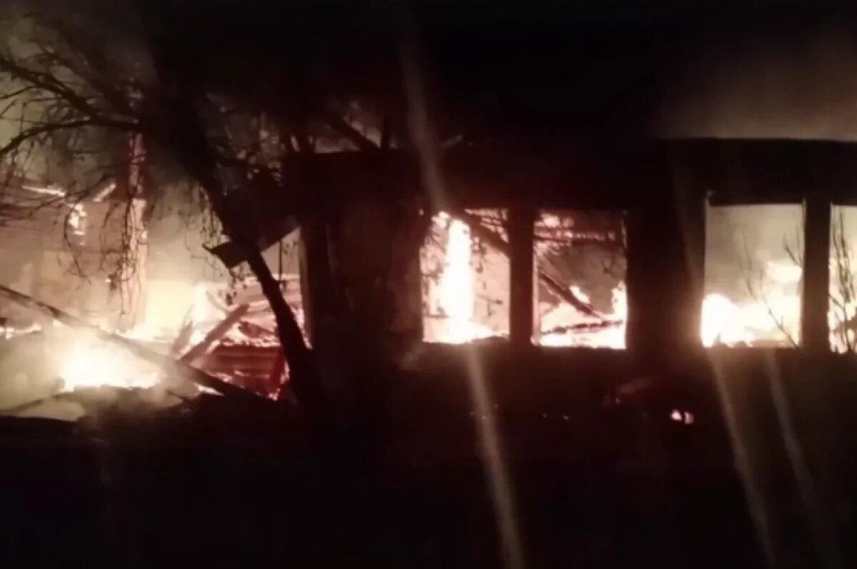    Опубликовано видео крупного пожара в сельской школе в Бурятии