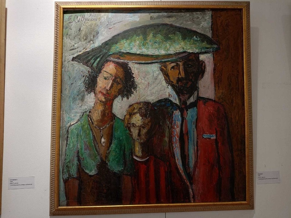    Работы Тушкина не оставляют равнодушными даже спустя много лет. Фото: Ольга Костенко