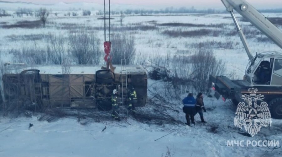    На месте аварии работали сотрудники МЧС Фото: ГУ МЧС России по Забайкальскому краю