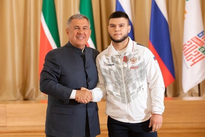 Лидер татарстанской штанги Зульфат Гараев . Мария Зверева / realnoevremya.ru