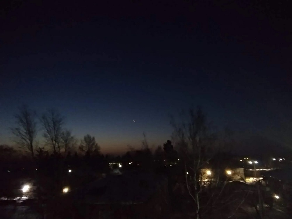    Венера перед рассветом на пике яркости в 2022 году. Фото из архива редакции.