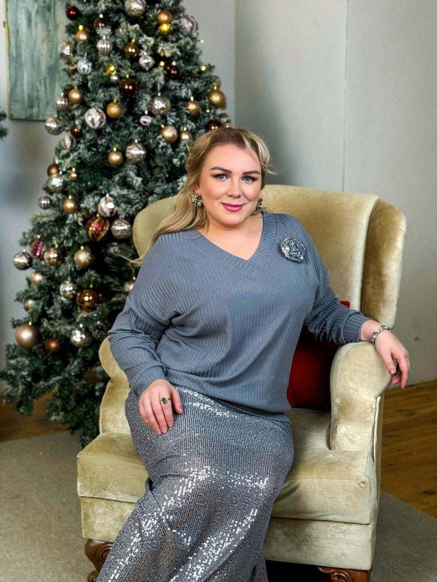 Костюм "Паулина" от бренда Ната-Шик, размерный ряд 50-60, оптом от 1 линейки