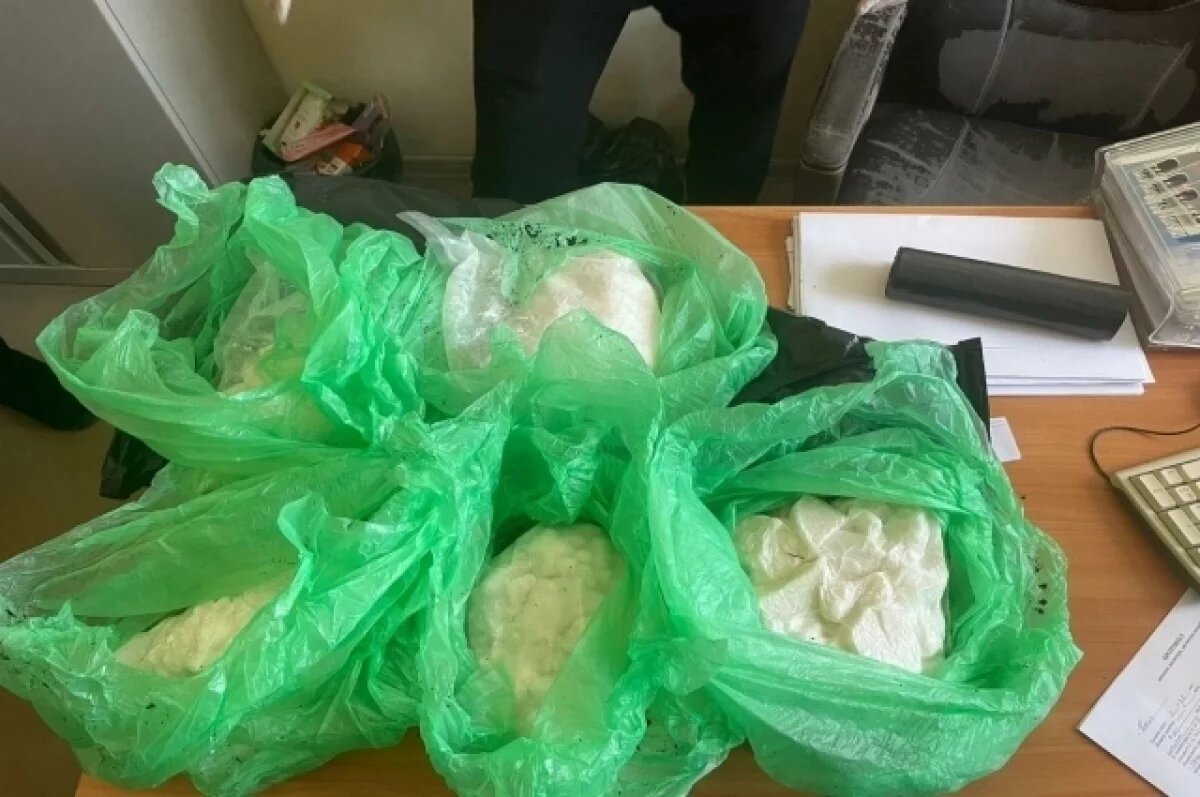    В Челябинской области поймали оптового наркокурьера с 5 кг мефедрона