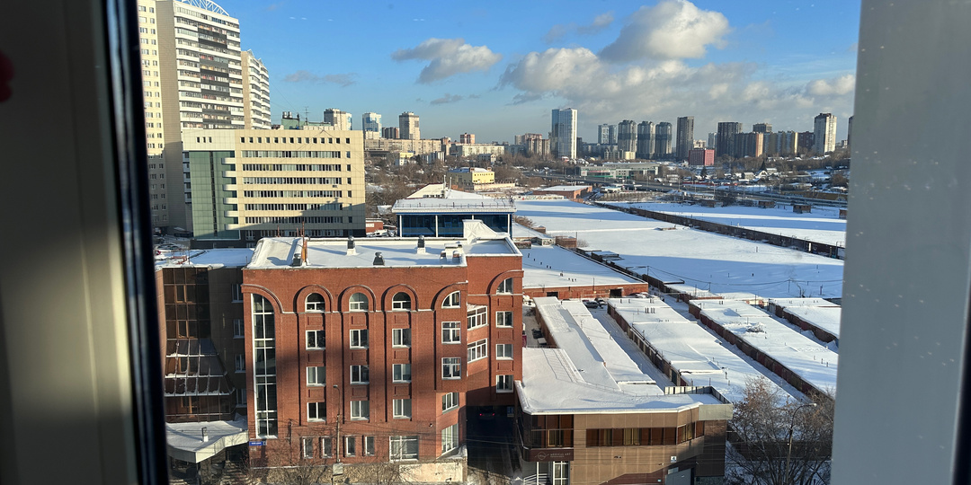 Нужен ли вам РОБОТ-МОЙЩИК окон? Честный ОТЗЫВ спустя год использования!