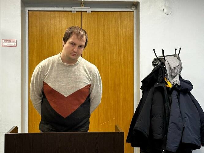    Потерпевший — брат погибшего Анатолий Крайчик.   
Фото: Илья Зима