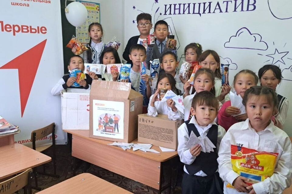    Активисты "Движения Первых" из Республики Алтай. Источник: altai-republic.ru