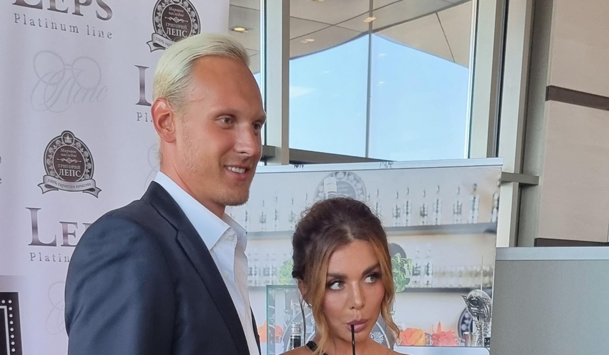    Анна Седокова и Тимма Янис. Фото: Дни.ру / Феликс Грозданов