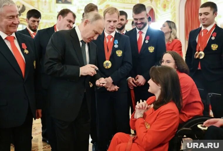 Президент Владимир Путин, как и обещал, принял в Кремле российских паралимпийцев. Фото: Кристина Кормилицына/РИА Новости