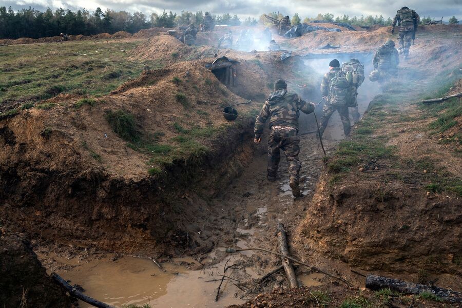    Французские военные тренируют украинские войска / Источник: © Laurent Cipriani/AP/TASS