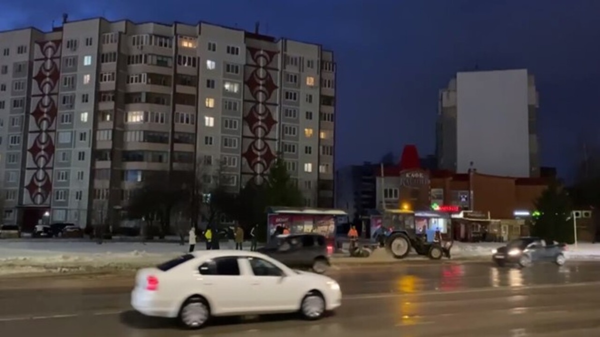    Мэр Курска проверил работу дорожных и коммунальных служб по ликвидации последствий снегопада