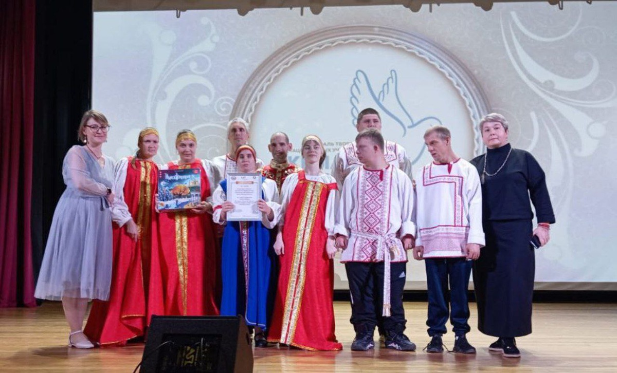 Творчество обладает уникальной способностью исцелять душу. Уникален каждый человек, и у каждого есть свои особенные таланты и способы восприятия мира. Люди с ментальными особенностями не исключение. Для них творчество играет важнейшую роль, помогая выразить свои эмоции, мысли и внутренний мир. Музыка, живопись, театр, литература — всё это позволяет людям с ментальными особенностями найти свой голос и показать его окружающему миру. Через творчество 