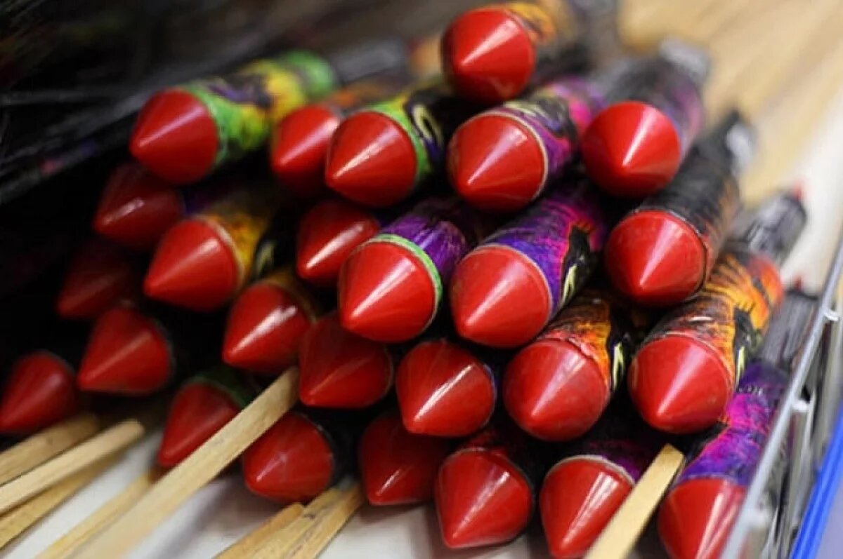    Студентка по заданию кураторов устроила взрыв пиротехники в банке Гатчины