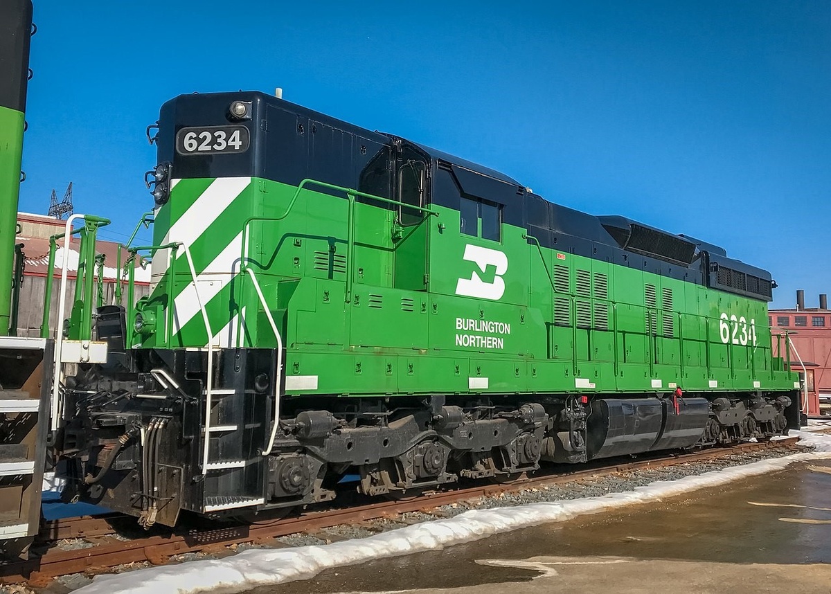 Картинка из свободных источников. EMD  SD9