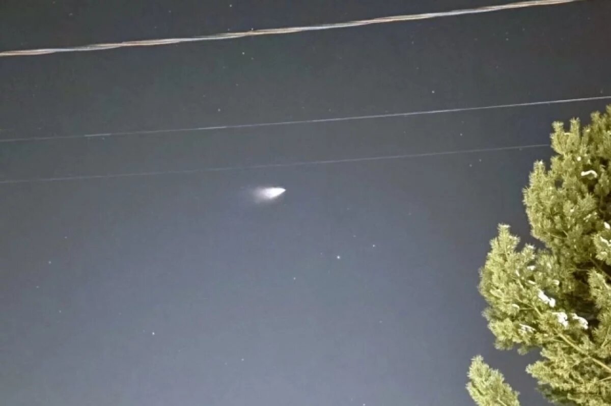    Объект засняли в небе над Иркутском вечером 16 декабря.