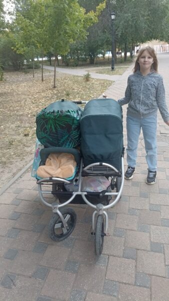 Теперь у пяти сестер два младших брата.