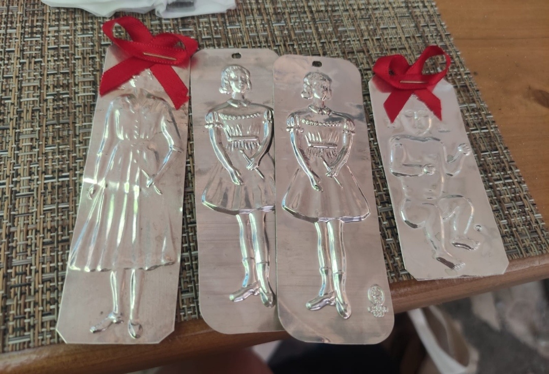 Тамы. Как мне сказали в Соборе не так принципиально, что изображено на таме. Важнее сам факт. 