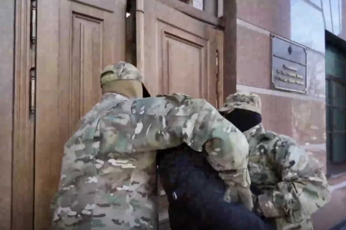    ФСБ показала видео с задержанием жителя Ялты, передававшего данные ГУР