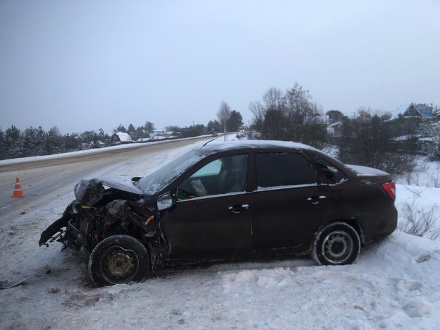    В Кирове столкнулись LADA Granta и Daewoo Nexia